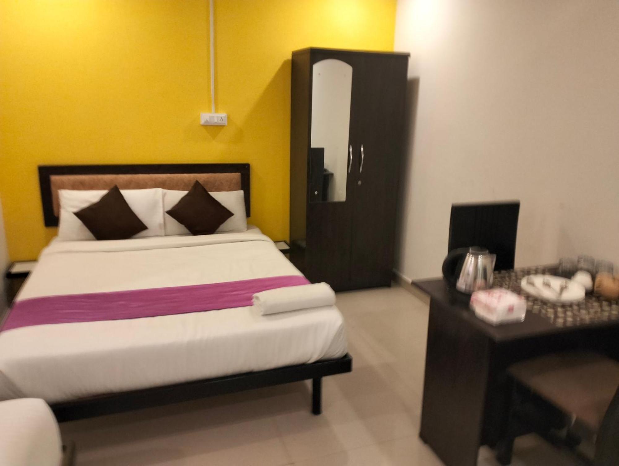 Hotel Sy Comforts Bangalore Exterior foto
